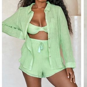 Pistachio color shorts size P, NWT